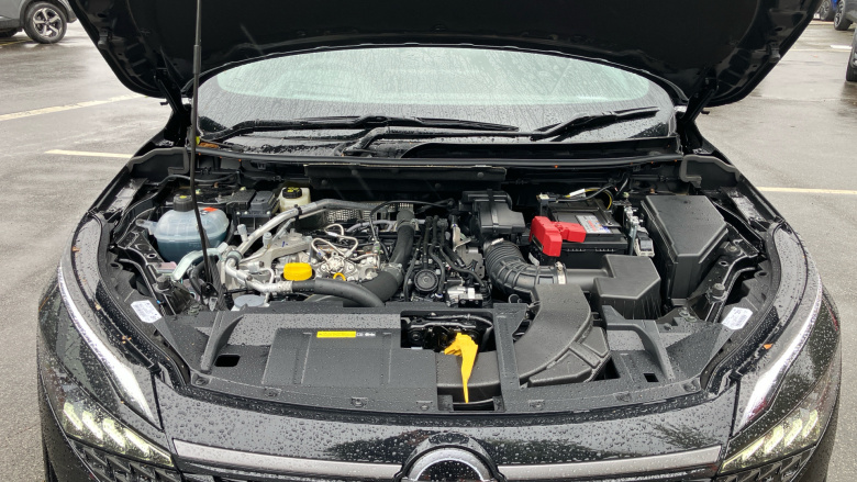 Nissan Qashqai 1.3 DiG-T MH Tekna 5dr Petrol Hatchback